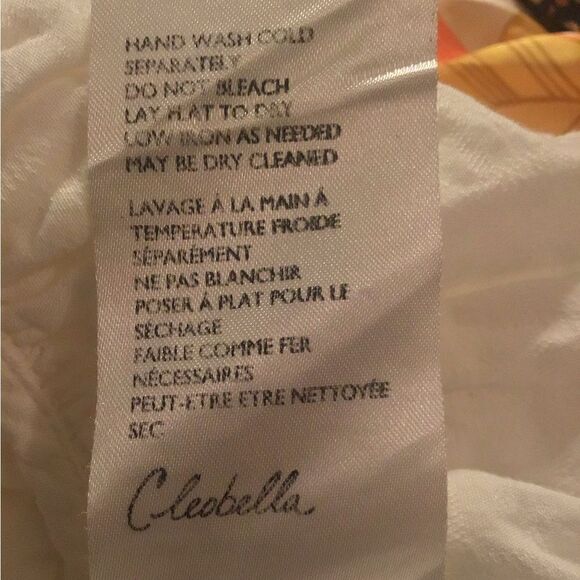 CLEOBELLA MANDIE BLOUSE White Ruffled V-Neck Cropped Women's Top - Picture 9 of 9